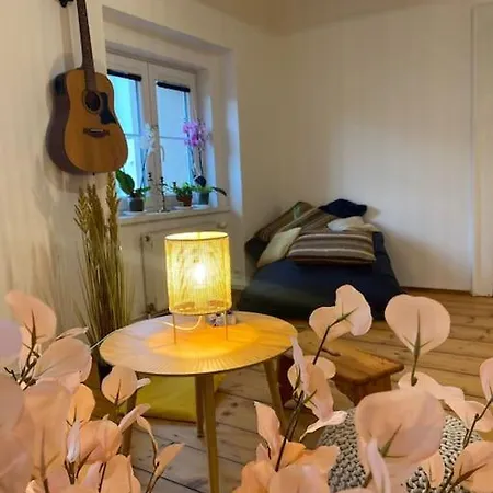Flat In The House & Dog Friendly شقة