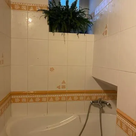 Flat In The House & Dog Friendly شقة